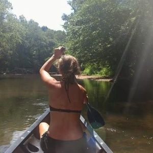 Meet your Posher, Larisa